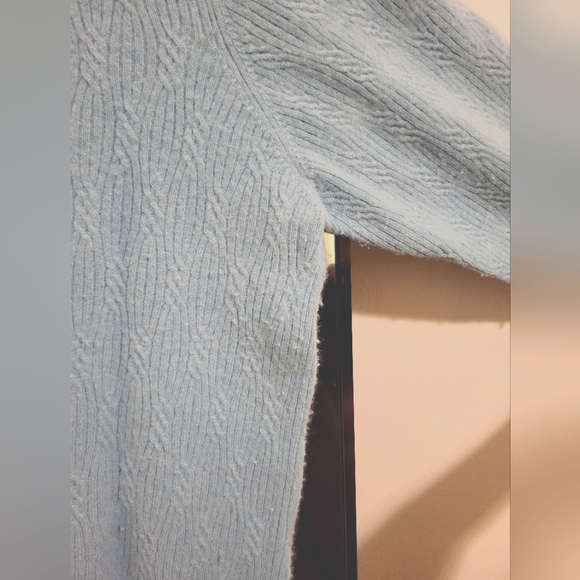 Vintage Baby Blue 100% Cashmere Sweater by Alan Flusser - Picture 6 of 7